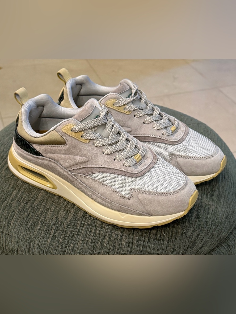 HOFF Pisa Gray Suede Mesh Chunky Sneakers Reflective Laces Women size 9